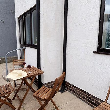 Villa The Old Bakehouse Lyme Regis Exterior foto